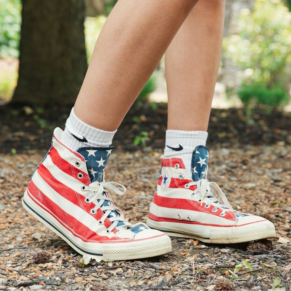 American Flag Converse. Women’s Size 9. Never Worn. No Box.